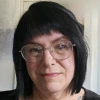 100+ perfiles de «Trina»