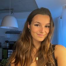 Claudia Bouffard's Instagram, Twitter & Facebook