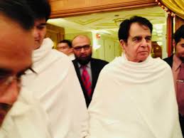 Arun shah and the entire team at hinduja khar. Trending Dilip Kumar Shares Throwback Pictures Of His Umrah