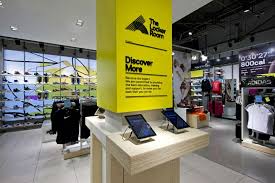 the locker room by foot locker store by dalziel and pow uk store design sport athletic apparel technology digital retail retail design blog retail design