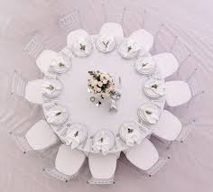 The Best Guide For Table Sizes And Seating 60 Inch Round Table Round Wedding Tables Table Seating
