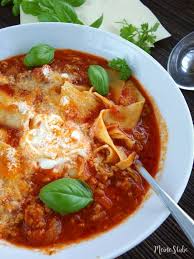 Lasagne Suppe Die Einfache Und Schnelle Lasagne Meinestube Rezept Lasagne Suppe Einfache Gerichte Gesunde Snacks