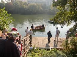Ile des impressionnistes, 78400 chatou france. Le Bapteme De Madame Par L Association Sequana A Chatou Visitez Les Ateliers De Restauration De Canots Sur L Ile Des Impressionni Impressionnisme Canot Pays
