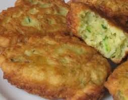 Recette Beignets De Courgettes Faciles En Video Recette Recettes De Cuisine Recette Beignets De Courgettes Beignets De Courgettes Facile