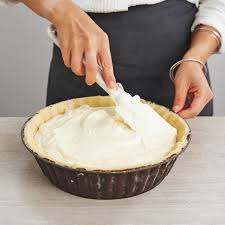On Ne Resiste Pas A Cette Tarte Au Fromage Blanc Si Moelleuse Si Aerienne Et Tellement Simple Tarte Au Fromage Blanc Tarte Au Fromage Recettes De Cuisine