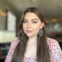 Emily Winters's Instagram, Twitter & Facebook