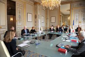 Le conseil assure notamment le contrôle de la constitutionnalité des lois. Impartiaux Les Sages Du Conseil Constitutionnel