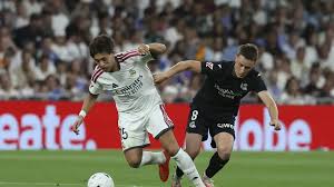 Güler sigue de dulce: gol de falta para abrir el marcador en Elche con ayuda de Dituro