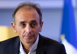 Le p'tit zemmour était studieux et discipliné. Pendant Ses Vacances Christine Kelly Relit Le Suicide Francais D Eric Zemmour Valeurs Actuelles