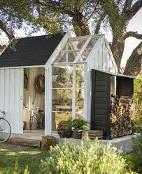 Un Abri Prolonge Par Une Serre Cabane Jardin Cabanon De Jardin Abri De Jardin