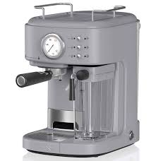 Because it takes ground coffee only, the process can be a little messy, but for students or those who want a coffee machine on a budget it's a top choice. Swan One Touch Retro Espresso Coffee Machine Grey Fiftiesstore Com