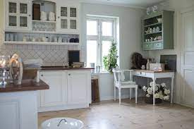Listed below are some tips that will help you through a neutral color palette is the best approach if you're hoping for a timeless kitchen design. 4 Timeless Kitchen Colour Schemes Diamond Interiors