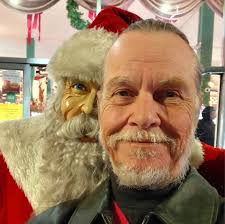 Best restaurant in Palm Desert? Bonus points if it's kid friendly! Go!