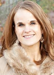 Kelly Plummer's Instagram, Twitter & Facebook