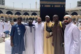 يوجد لاعب مانشستر يونايتد، وأغلى لاعب في العالم، بول بوغبا، حاليا في البقاع المقدسة، لأداء وأصبح اللاعب، البالغ من العمر 24 عاما، أغلى لاعب في تاريخ كرة القدم، الصيف الماضي، عندما دفع مانشستر يونايتد الإنجليزي مبلغ 114 مليون. Ø¨ÙˆØ¬Ø¨Ø§ ÙŠÙƒØ´Ù Ø£Ø³Ø¨Ø§Ø¨ Ø§Ø¹ØªÙ†Ø§Ù‚Ù‡ Ø§Ù„Ø¯ÙŠÙ† Ø§Ù„Ø¥Ø³Ù„Ø§Ù…ÙŠ ÙˆÙŠØ±ÙØ¶ Ø§ØªÙ‡Ø§Ù…Ø§Øª Ø§Ù„ØºØ±Ø¨ Ù„Ù‡