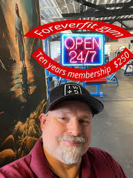 Michael Cross did some live music at Forever Fit Gym before he sells his  beautiful saxophone 🎷!