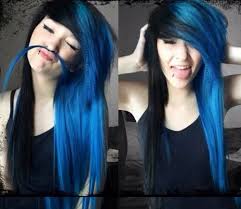 Sophia bleached out the black box colour, revealing a red tone that's in the dye. Hair Chalk Split Dyed Hair In Blue And Black Colors L O V E