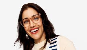 Red Glasses: Choosing the Right Shade and Shape for Your Face