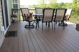 A Pretty Neat Outdoor Setup On A Gossen Deck Deck With Pergola Deck Colors Outdoor Decor