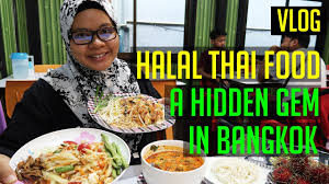 Sometimes, it's quite difficult to find a suitable place to eat at nearby and you can spend quite a lot of time to manage this task. Hidden Gem In Bangkok For Halal Thai Food Bangkok 2019 Youtube