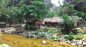Daerah ini berlatar belakangkan banjaran titiwangsa, ini menjadikan tanjung malim sesuai untuk dijadikan destinasi pelancongan. Koleksi Tempat Menarik Tanjung Malim 2017 Terbaik