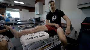 That's smith's leg nearly a year after his initial injury. Redskins Qb Alex Smith Talks About His Leg Injury Espn Doc Quarantine Life With Family Wjla