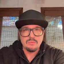 What is the name of this hairstyle?