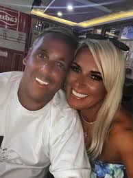 The sun ☀️ today really gave me summer holiday energy, I really can't wait  for a summer holiday this year , it got me looking through our memories and  this popped up ❤️