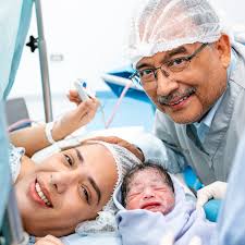 LLEGÓ LA CIGÜEÑA A LA 4T NORTEÑA: ANDRÉS MIJES El alcalde de Escobedo  Andrés Mijes y su esposa Yésica Torres de Mijes comparten con alegría la  llegada de un nuevo integrante de