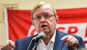 De waalse socialistische vakbondsvoorman marc goblet vindt het ongehoord dat minister van werk kris peeters in volle vakantie het wetsontwerp over de hervorming van de werkweek voorste. Marc Goblet Un Syndicaliste A La Chambre Photos Facebook