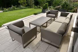 Verlegung auf betonplatte mit drainagematte. Travertin Terrassenplatten Richtig Verlegen Tipps Anleitung Fur Beton Splitt Stelzlager Mehr Traco Manufactur