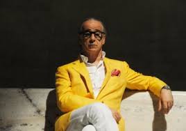 Avec deux films en lice pour le lion d'or cette année à venise, l'acteur italien toni servillo confirme son rôle incontournable au cœur du . Toni Servillo Archives Little White Lies