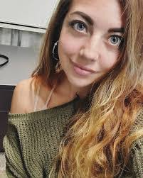 Rebecca Lueck's Instagram, Twitter & Facebook