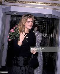 View a wide variety of artworks by anonymous, now available for sale on. Brooke Shields 1989 Pictures And Photos Getty Images Brooke Shields Brooke Shields Blue Lagoon Brooke