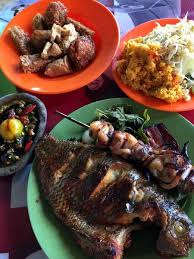 1.647 resep ikan panggang oven ala rumahan yang mudah dan enak dari komunitas memasak terbesar dunia! Rumah Makan Mona Ikan Bakar Di Banjarmasin Garnesia Com