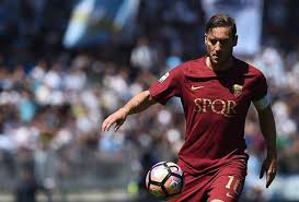 A precisa domanda su mourinho l'ex capitano della roma si è espresso in questo modo. Roma News Clamoroso Totti Non Si Ritira Ecco Dove Continuera A Giocare Webcalcio