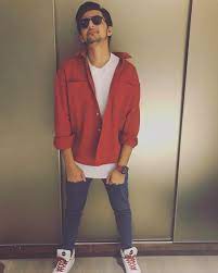 Darshan Raval Wiki Age Girlfriend Family All Songs Images Wiki Net Worth Affairs Age Height Biography More Darshan raval is known for his work on ludo (2020), prem ratan dhan payo (2015) and sanam teri kasam (2016). darshan raval wiki age girlfriend