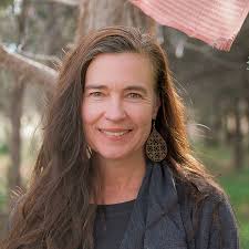 Lisa Panzarella's Instagram, Twitter & Facebook