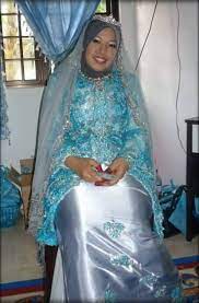 Satin adalah jenis kain yang dibuat dengan cara ditenun dan menggunakan. Malaysian Bridal Dresses Satin 736 Malaysian Baju Kurung Womens Trendy Dresses Hot Pink Prom Dress Pretty Girl Dresses
