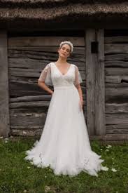 Get the best deals on wedding dress with flutter sleeves and save up to 70% off at poshmark now! The 11 Top Bridal Trends For Fall 2020 Revisit And Update The Classics Fashionista