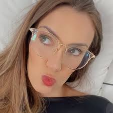 Mari Rizzo (@maririzzo) • Threads, Say more