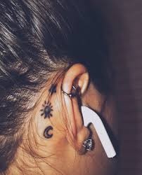 Here is a great collection of 70 stylish behind the ear tattoo designs. Pin By Anna On Aesthetic Behind Ear Tattoos Neck Tattoos Women Cute Simple Tattoos