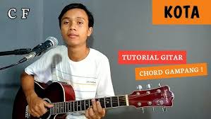 Disini di batas kota ini. Dere Kota Kunci Gitar Lirik Tutorial Gitar By Tokey Tky Youtube