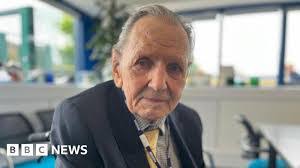 Rachel Kerber's Instagram, Twitter & Facebook