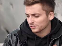 Nach einer besonders starken blutung wurde philipp mickenbecker ins krankenhaus gebracht. Youtube Star Philipp Mickenbecker Erschutternder Arztbesuch So Gefahrlich Ist Sein Tumor Jetzt Bunte De