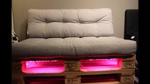 Couch potato ( plural couch potatoes ) ( idiomatic) a person who spends a lot of time sitting or lying down, often watching television, eating snacks or drinking alcohol. 2er Sofas Ideenfindung Furs Zuhause Bilder Angebote Shops
