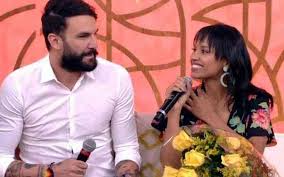 Muita correria, a gente quase nem teve tempo junto, conversamos do traslado de uma. Campea Do Bbb18 Gleici Recebe Surpresa De Wagner No Encontro