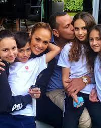 She was born on february 11, 1969 in sherman oaks, california. Jennifer Lopez Die Schonsten Fotos Ihrer Patchwork Familie Gala De