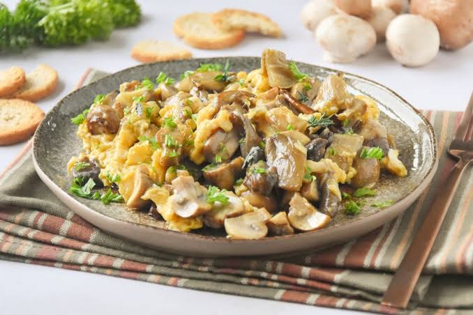 Scrambled Eggs with Mushrooms