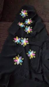 En Guzel Cicekli Motifli Igne Oyasi Yazma Basortusu Modelleri 2019 Filet Crochet Tig Isleri Nakis Tasarimlari